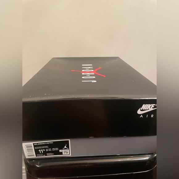 Jordan 11 Retro Cherry (2022) Size US Men’s 11.5 - Picture 3 of 9